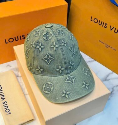 Mũ lưỡi trai Louis Vuitton